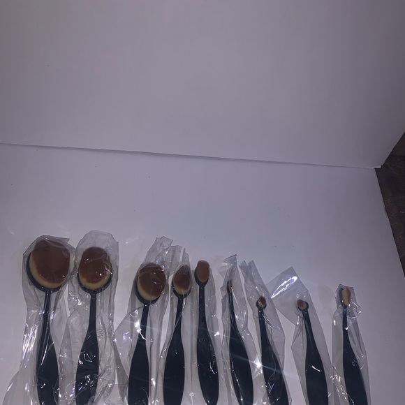 ❤️Professional Makeup Brushes❤️ - Picture 2 of 5